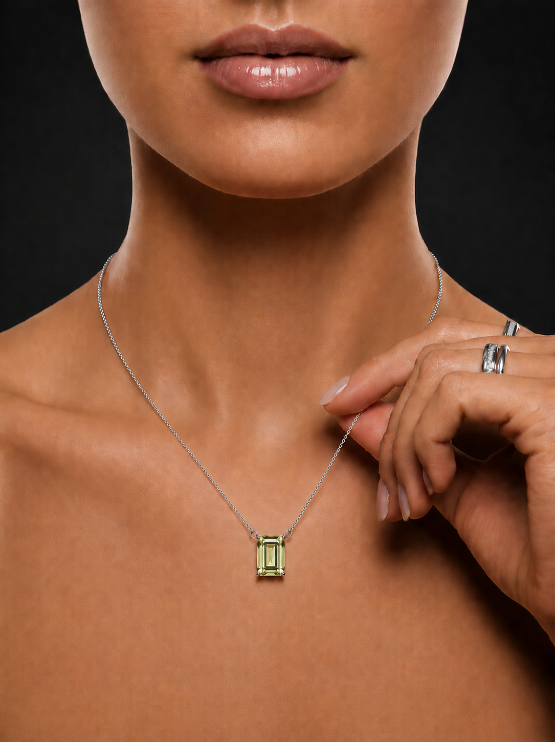 AЇNE Victoria Beryl Pendant in White Gold